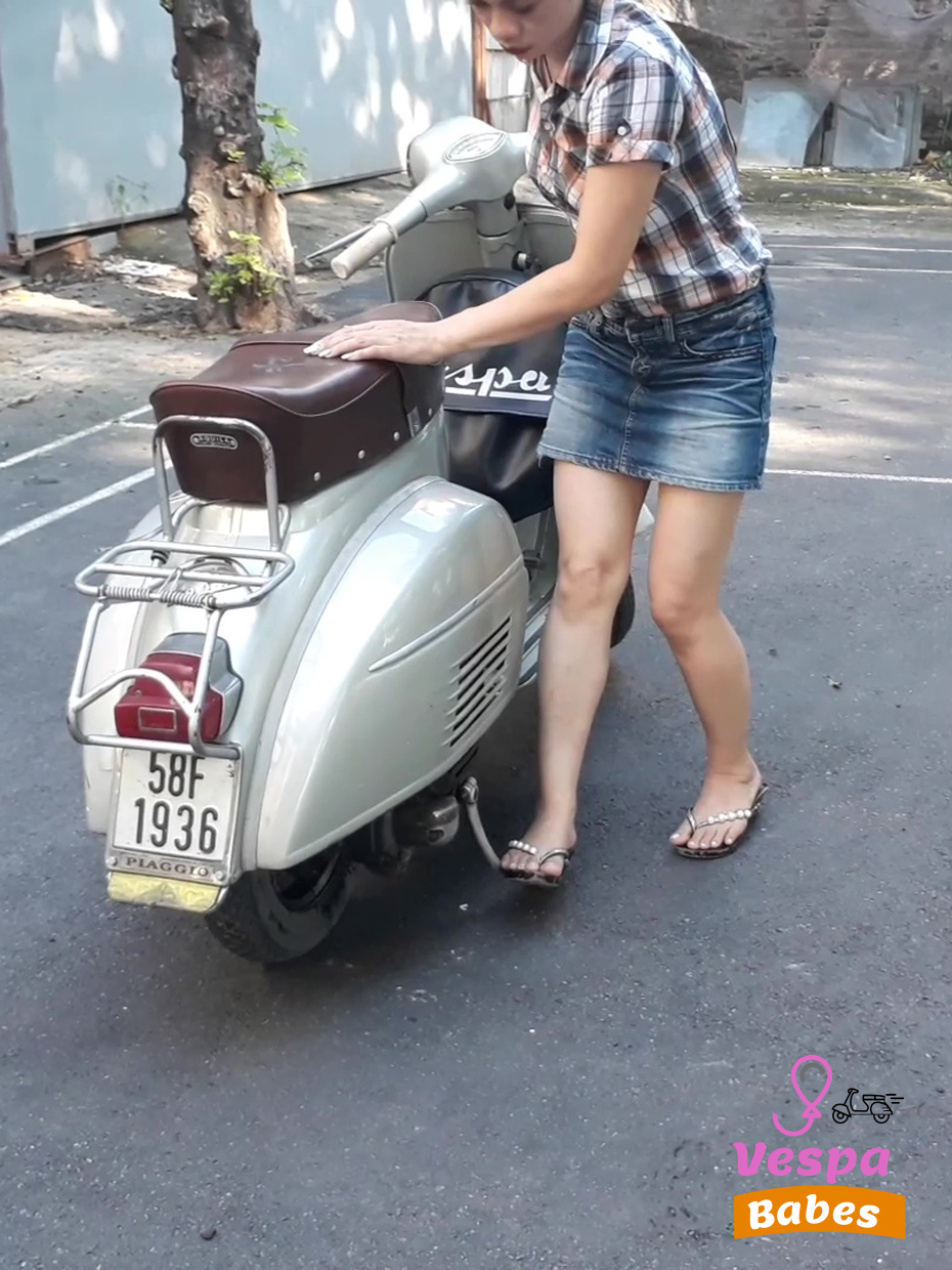 Vespa Kickstart Torture | Duration : 16 min - Vespababes