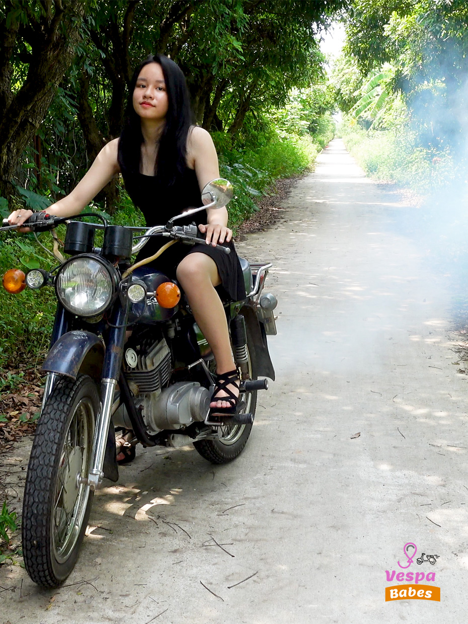 Beautiful girl kickstart minsk on the trail 16 Minutes 4k Vespababes