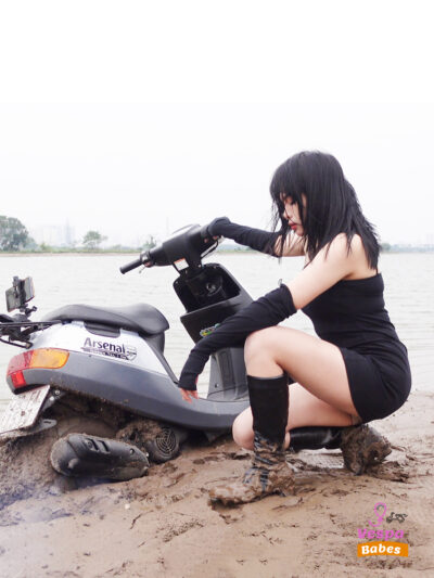 Girl and Scooter - A Battle with the Mud | 15 Minutes | 4k