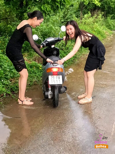 Two crazy girls | 15 minutes | HD