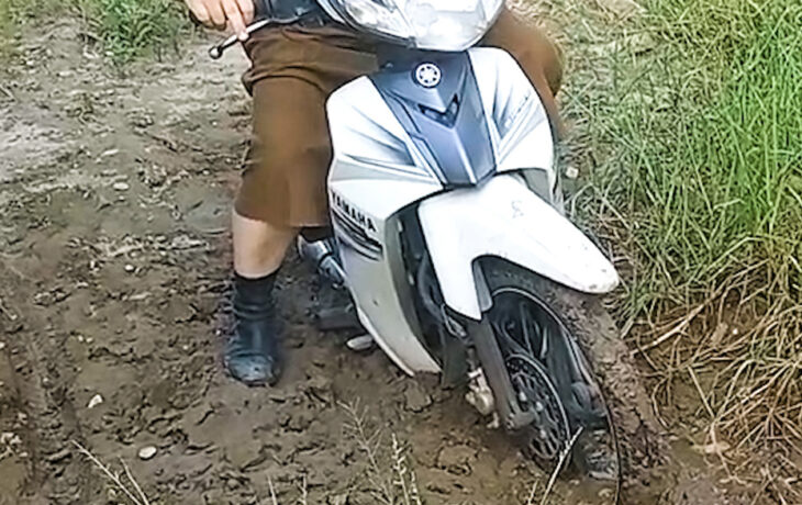 Wear a dress and get stuck | Kick - stuck | 18 Minutes