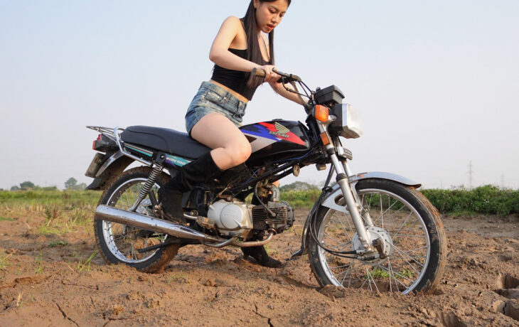 The girl was stuck in the mud | Stuck in mud | 19 Minutes