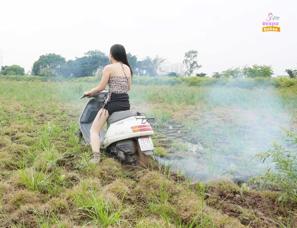She Took Her Honda Tact Into Deep Mud... Big Mistake